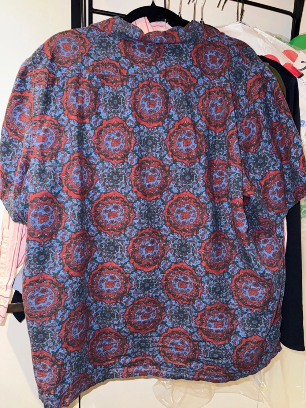 Levi’s Men's Short-Sleeve Button Shirt in Blue and Red